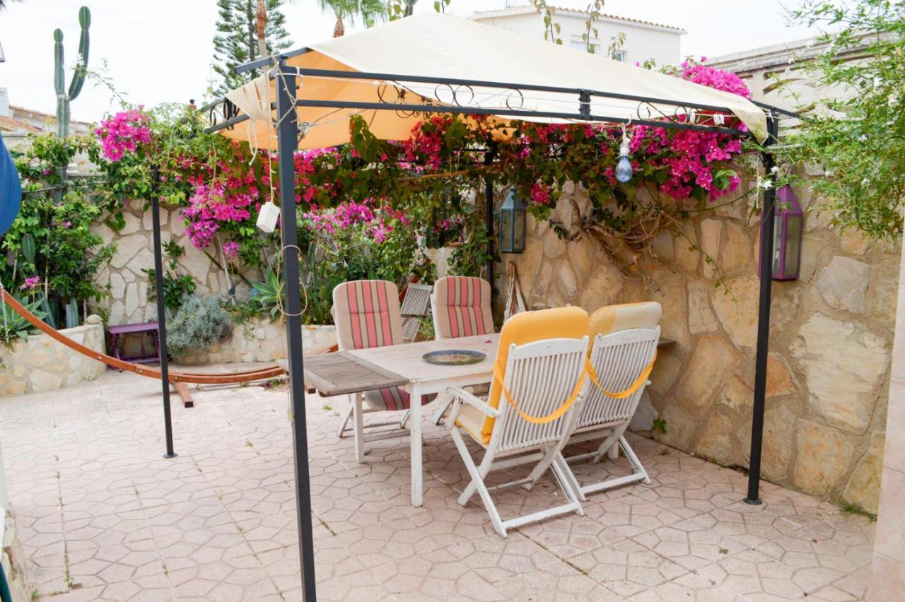 Stylish Family Villa, Near Beach,prive Parking,wifi Villa Denia