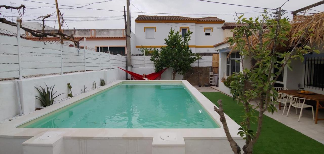 Casa, Piscina, Jacuzzi, Garaje, Barbacoa. Holiday home *
