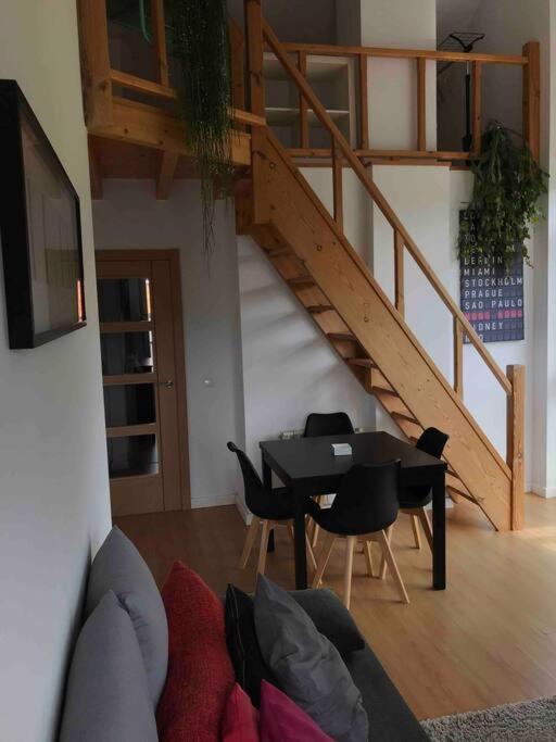 Precioso Atico Con Parking Privado. Vistas Al Rio Apartment *