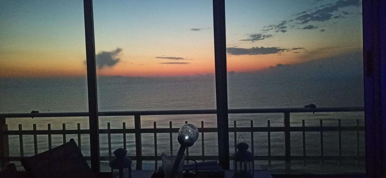 Mountain Front - En Piso De Playa ! *