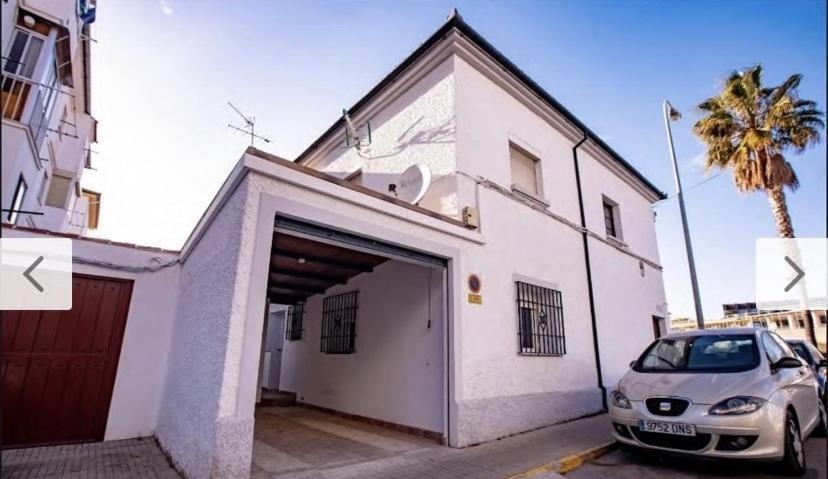 Apartamento Con Garaje Y Patio *