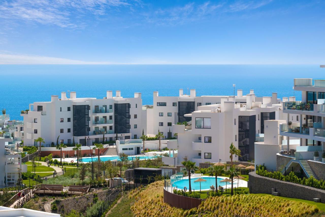Solmalaga Seaview Pool & Parking Apartment