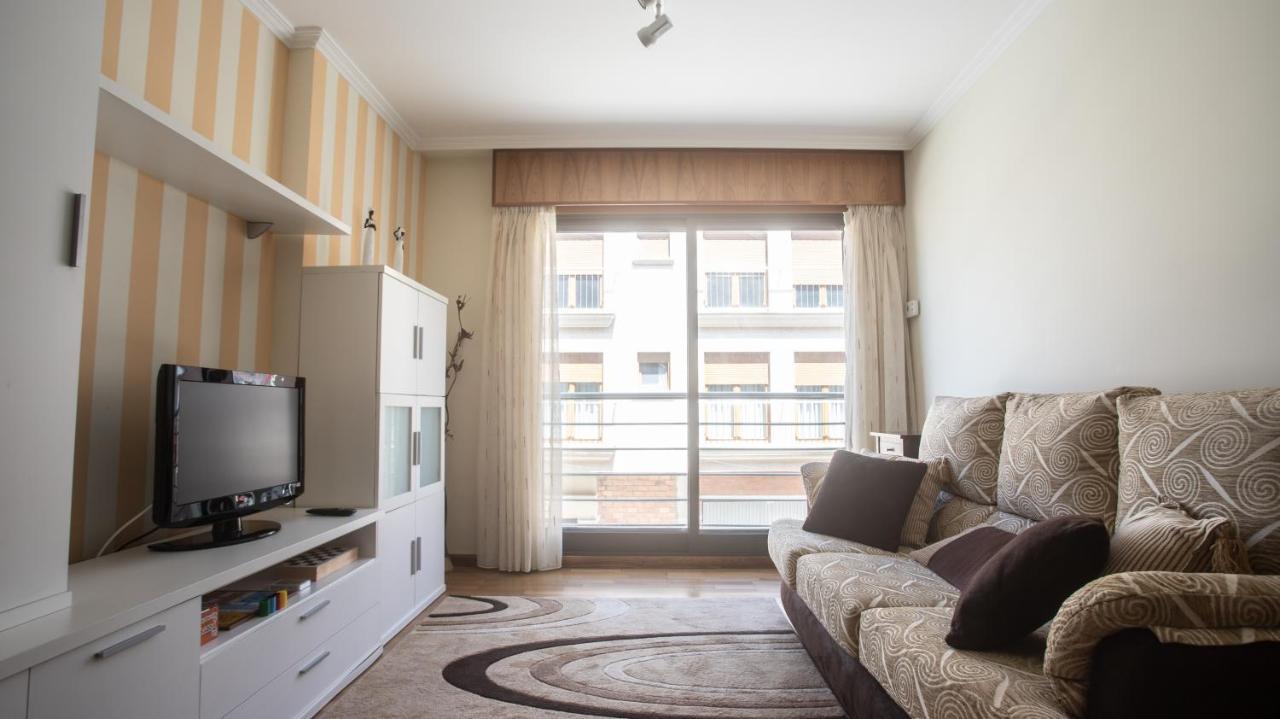 Apartamento En El Centro Con Plaza De Garaje *