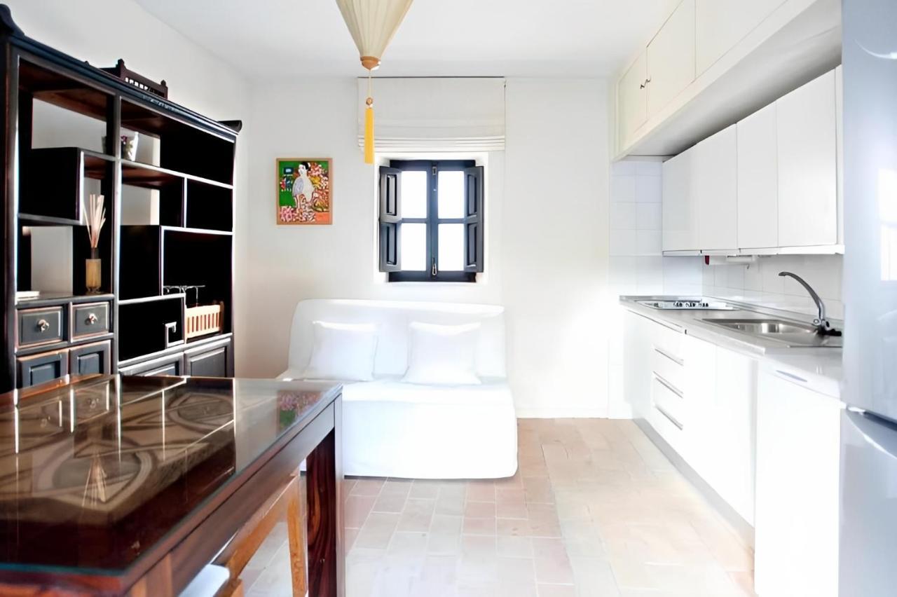 Exclusive With Stunning Patio In The Center Apartamento Sevilla