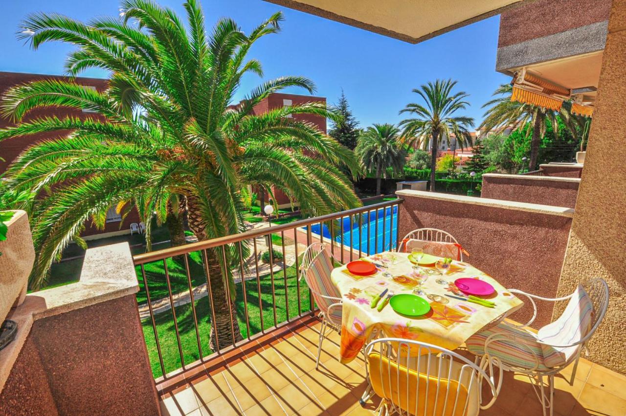California - Only Families Apartment
