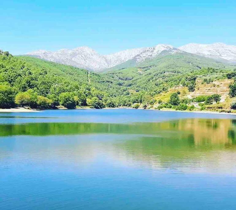 Apartamento Piso Centro Arenas: Mira Gredos *