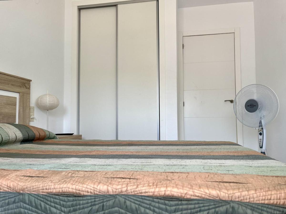Primera Linea Con Piscina En Apartamento *