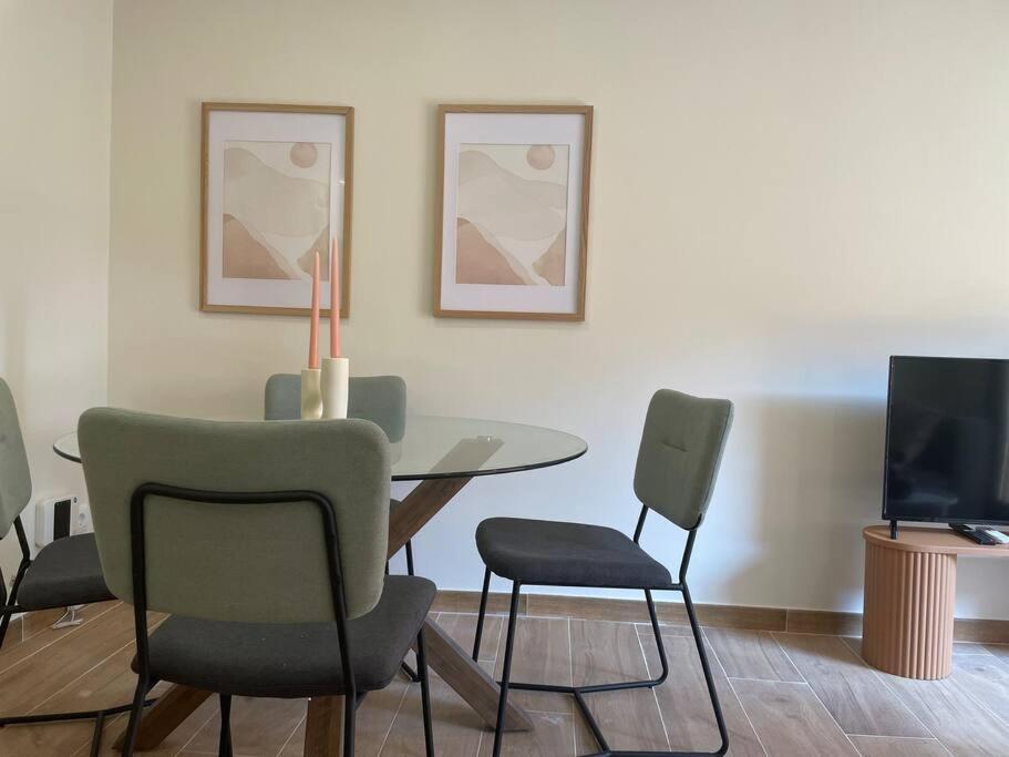 Superflat Near 15' Center Apartment