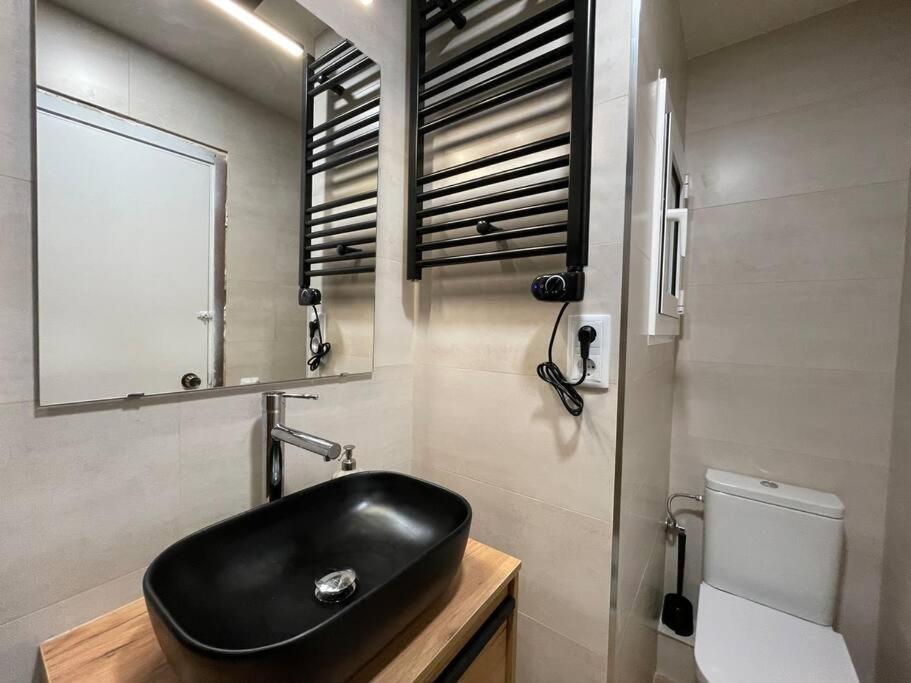 Apartment Superflat Near 15' Center *