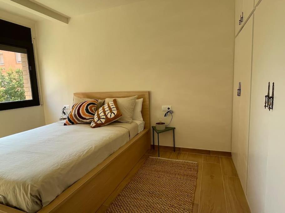 Apartment Superflat Near 15' Center *