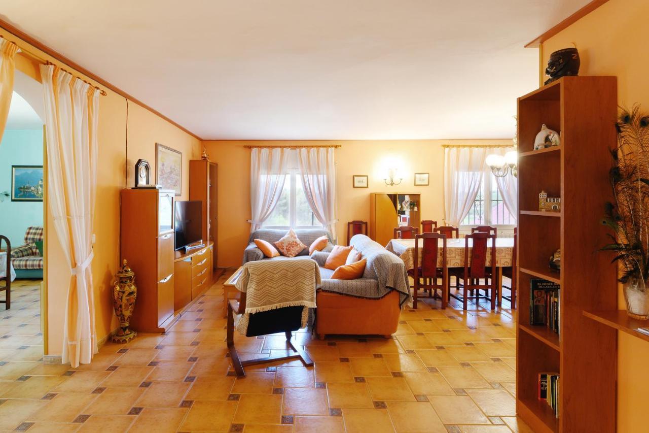 Cal Vimon Villa *