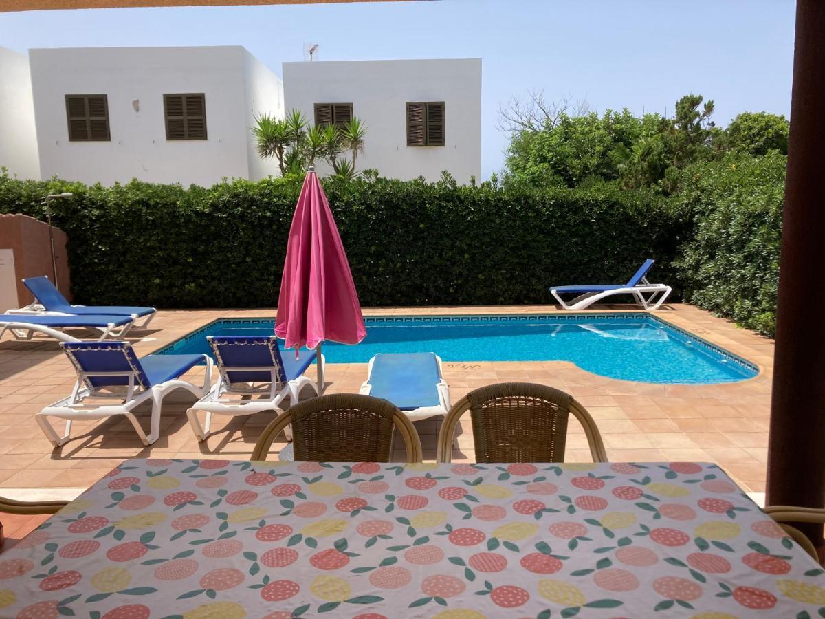 Сasa de vacaciones Beautiful & Swimming Pool In Cala Blanca *