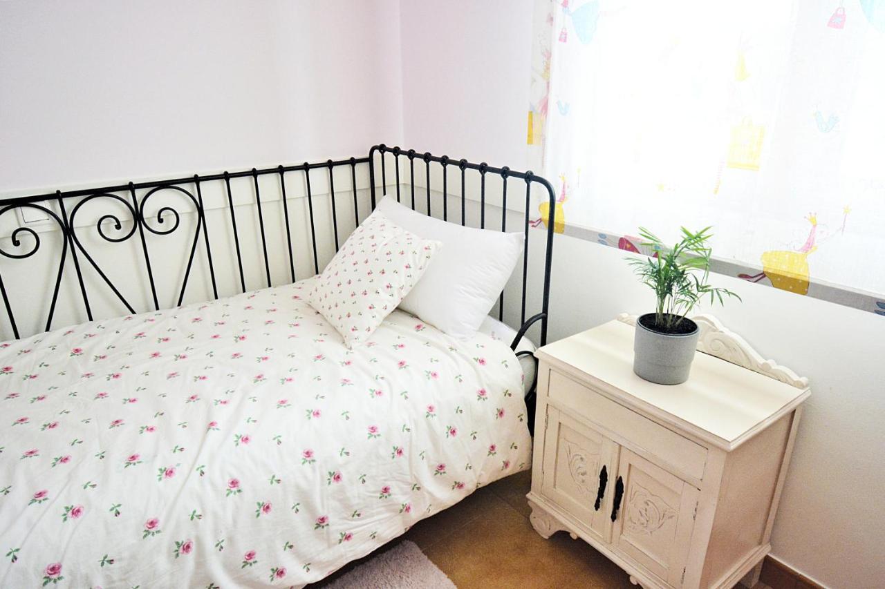 Galihost - Casa Con Jardin En * Cambados