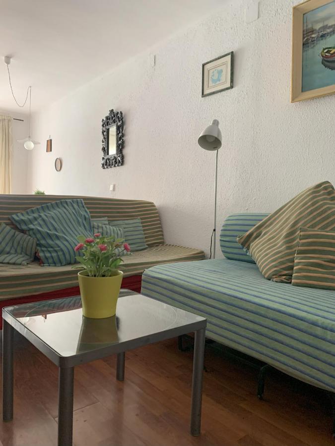 En Apartment *