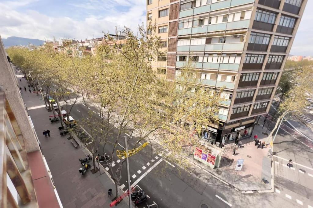 Apartment Bebarceloner Sant Andreu - 3 Bedrooms Barcelona