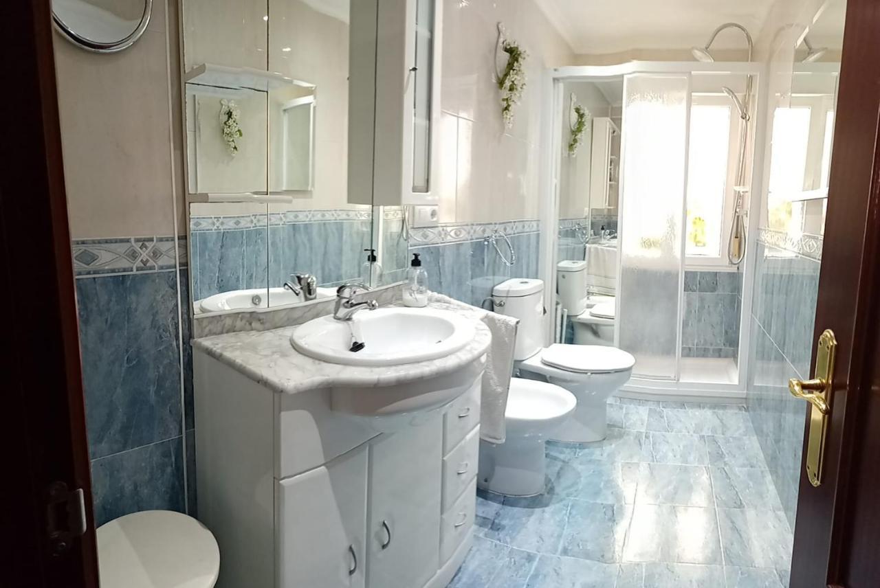 R Y M 1950 Apartment Aviles