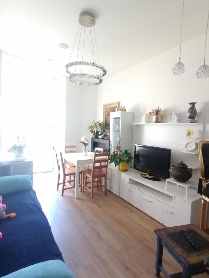 Inmejorable En El Puerto Deportivo A 1 Minuto De La Playa. Pleno Centro Apartment *