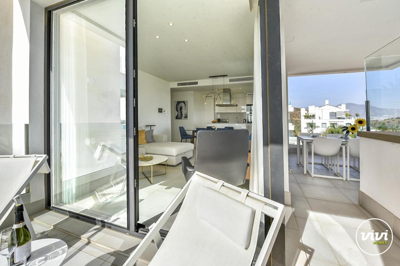 Vivi Homes - Olivera Pool, Sauna, Gym, Terrace & Sea View