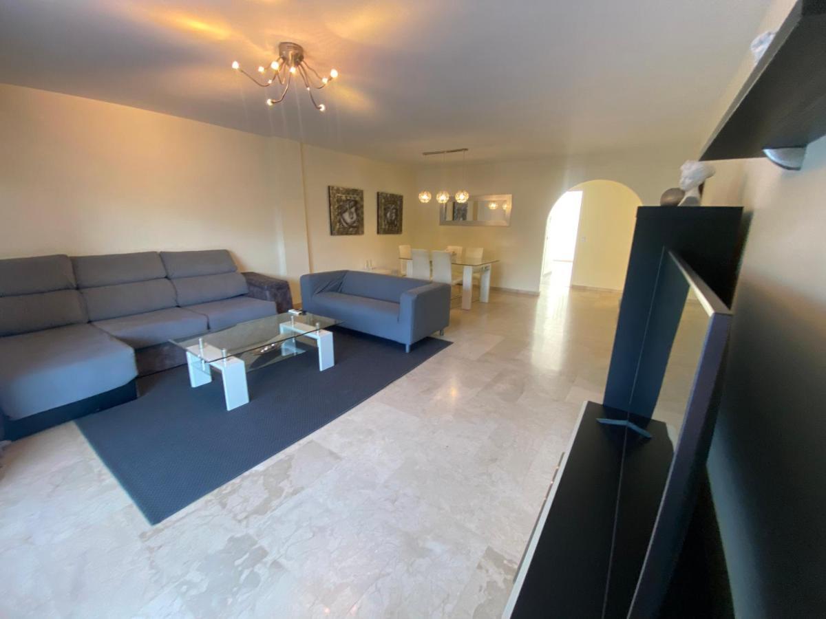 Apartment Jardines De Banus