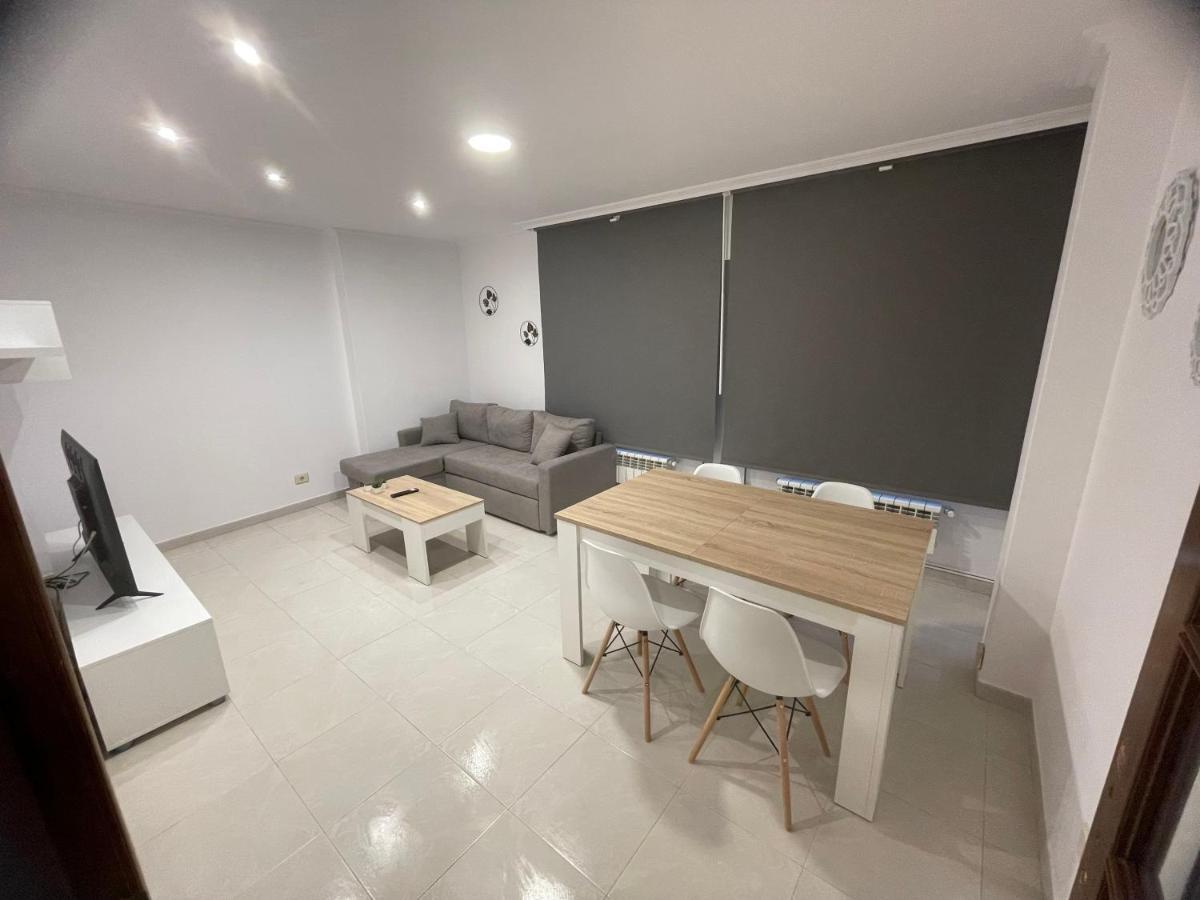 Demar Luis Casais Apartment *