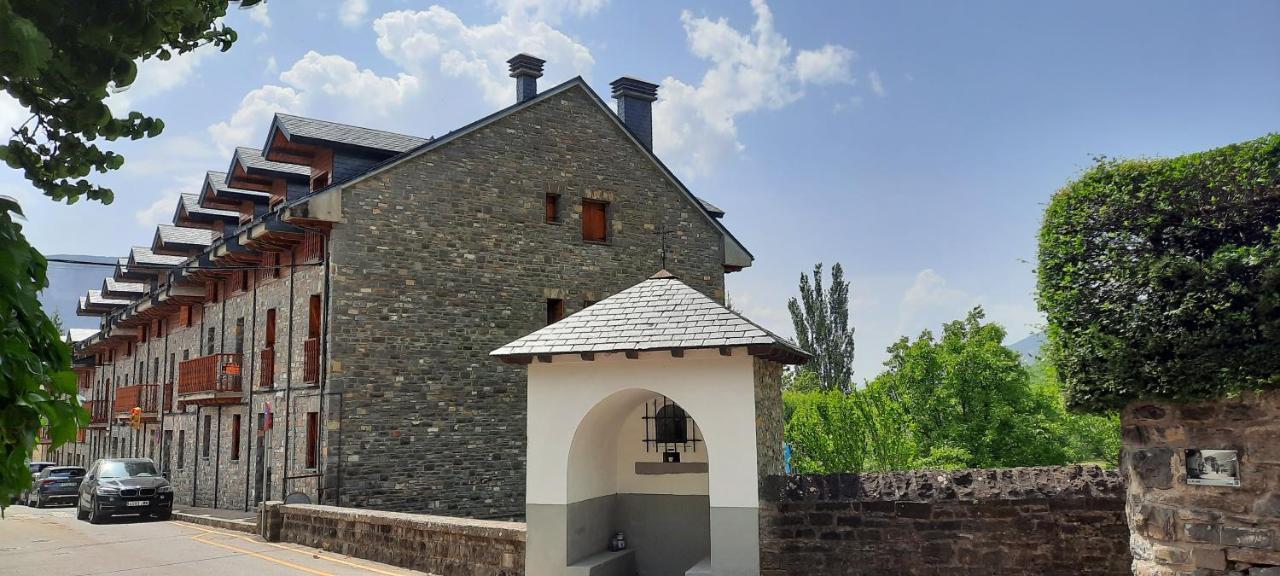 El Estudio De Buenavista * Biescas (Aragon)