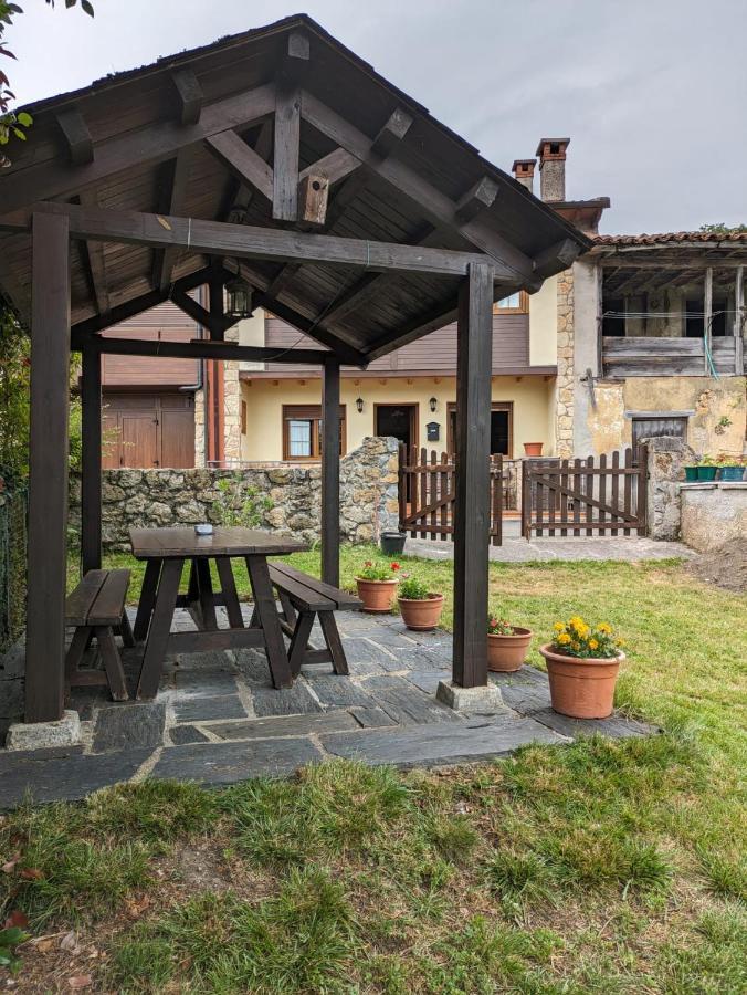 Casa Luisa Biedes, Pilona Chalet