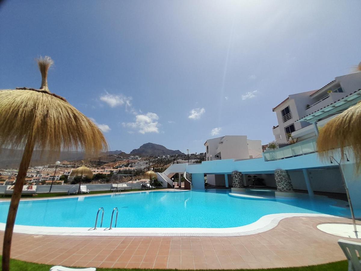 Island Village Heights Apartment *