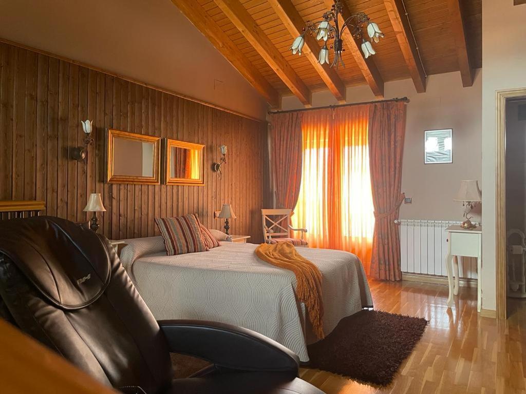 Ambar Spa. Azagalla Rural * Casas del Abad