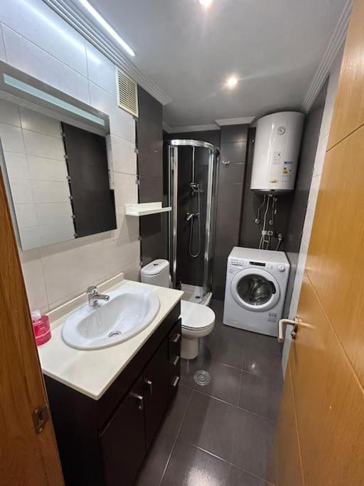 Apartamento En Sanjurjo Badia Con Vistas A La Ria Vigo