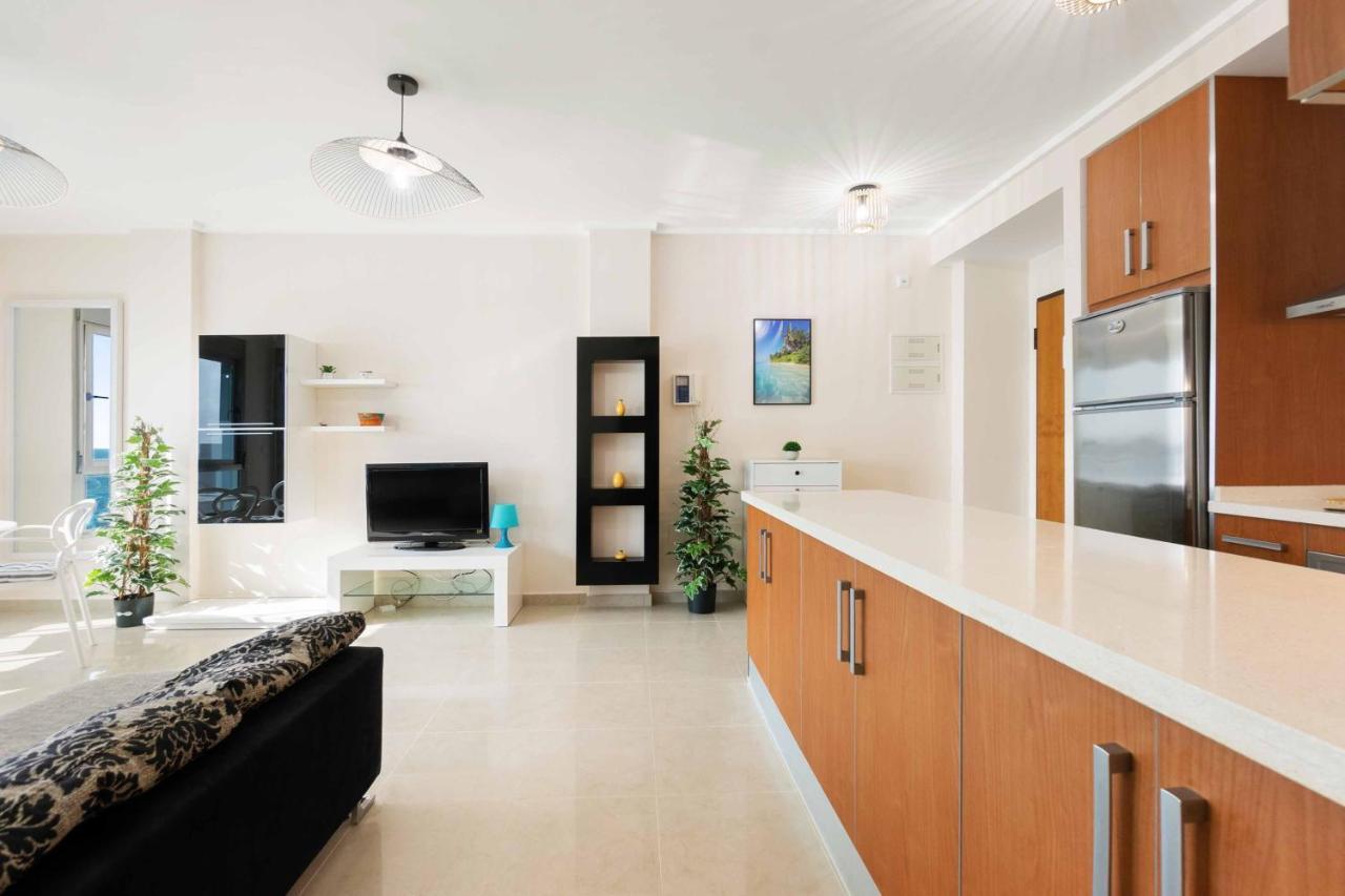 My Seaviews - Euromarina Towers Apartamento
