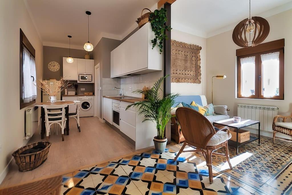 Casa El Tratado, Situada En El Casco Historico Con Patio Privado *