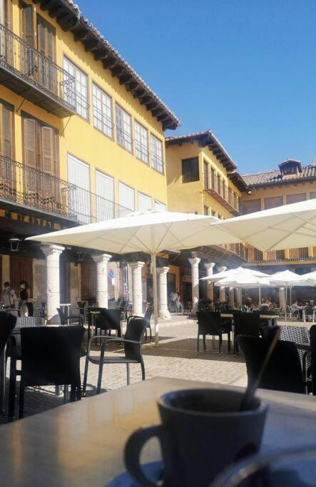 Casa El Tratado, Situada En El Casco Historico Con Patio Privado Holiday home Tordesillas