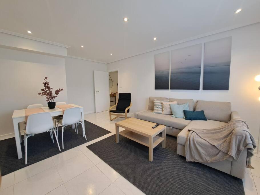 Panxon, A Unos Metros De La Playa. Apartamento