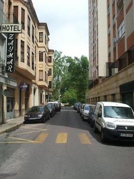 Dl Urban Hotel 2*