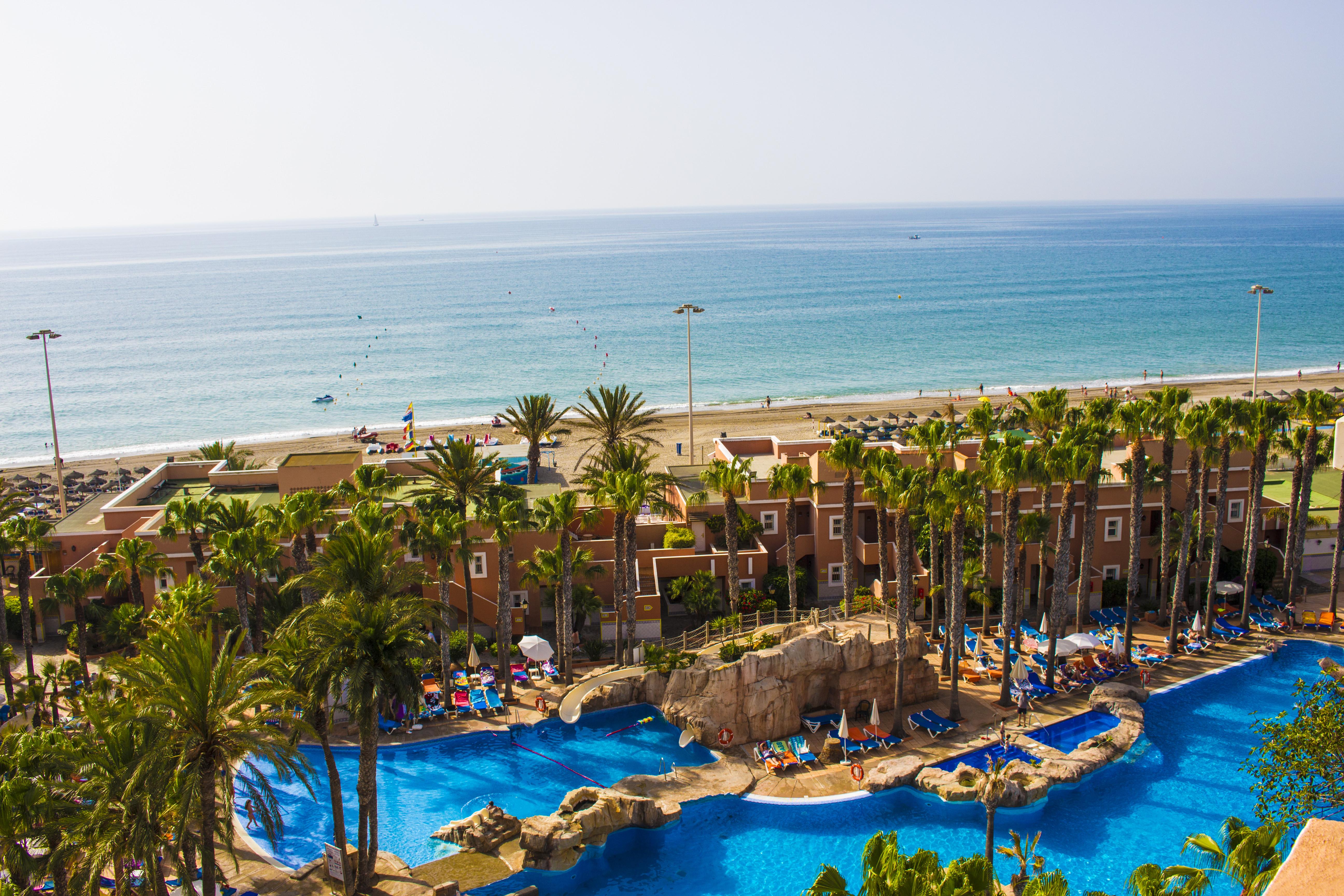 Playacapricho Hotel 4*