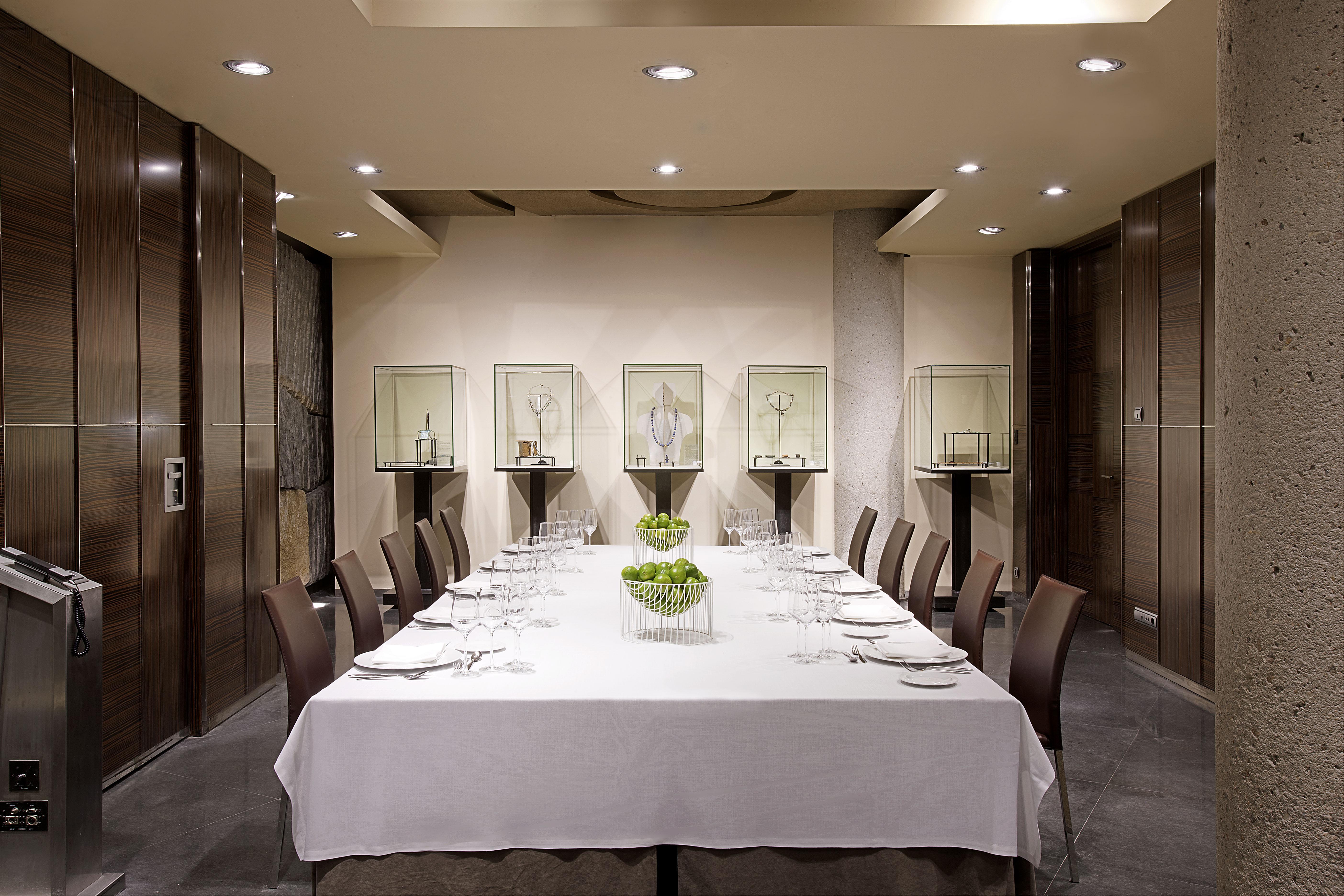 Hotel Urban, A Small Luxury Of The World
