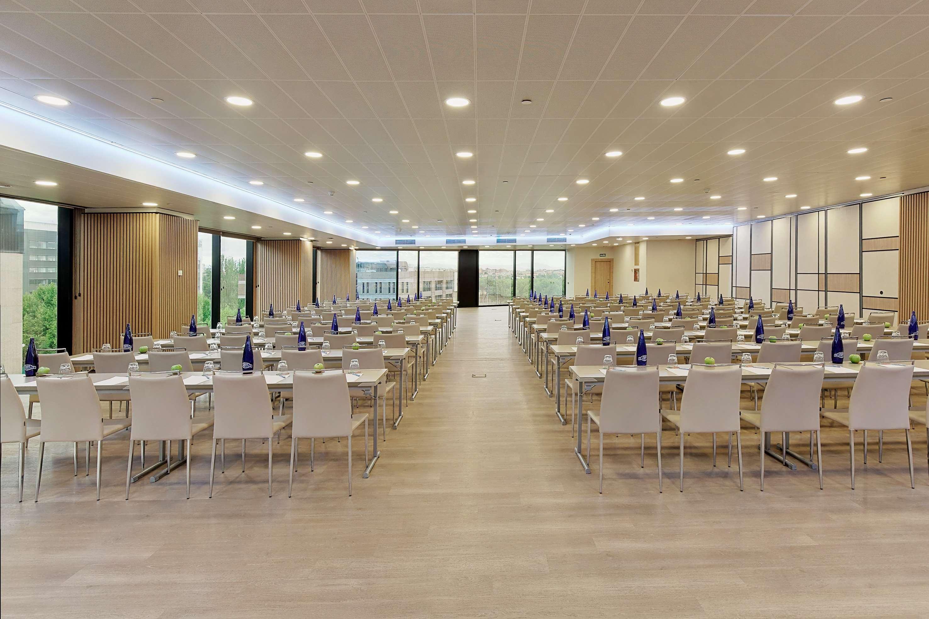 Hotel Melia Avenida De America 4*