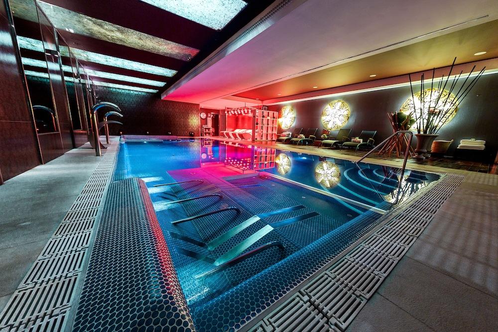 Castillo Del Bosque La Zoreda Hotel 5*