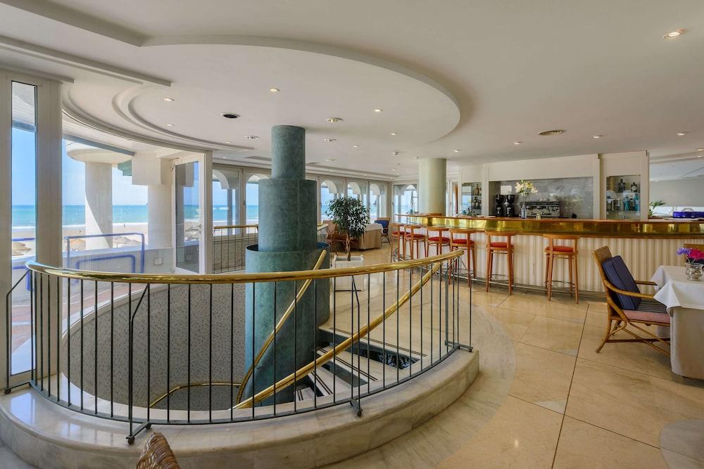 Playa Victoria Hotel Cadiz