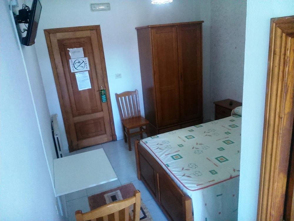 Sequeiros Guest house San Ciprian de Vinas