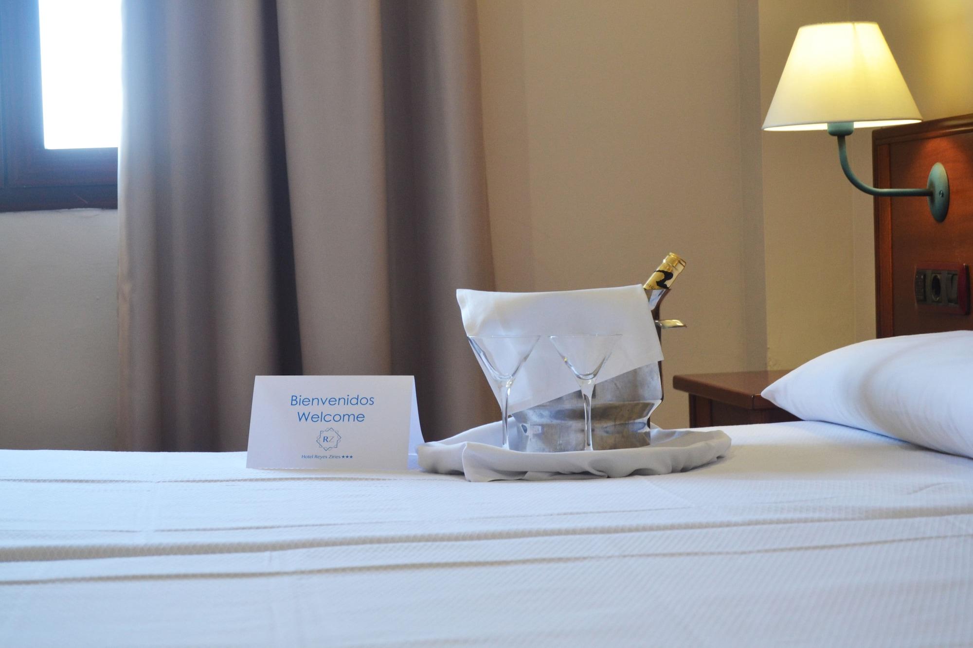Hotel Reyes Ziries Albolote