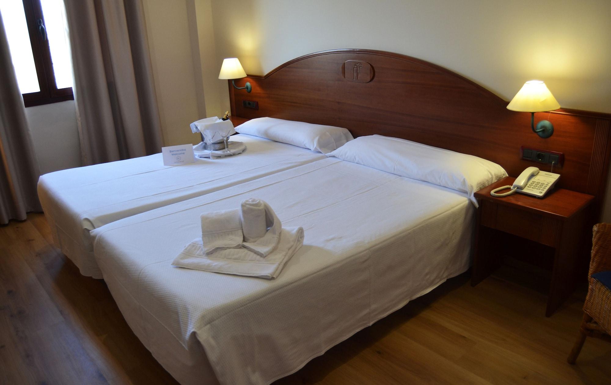 Reyes Ziries Hotel 3*