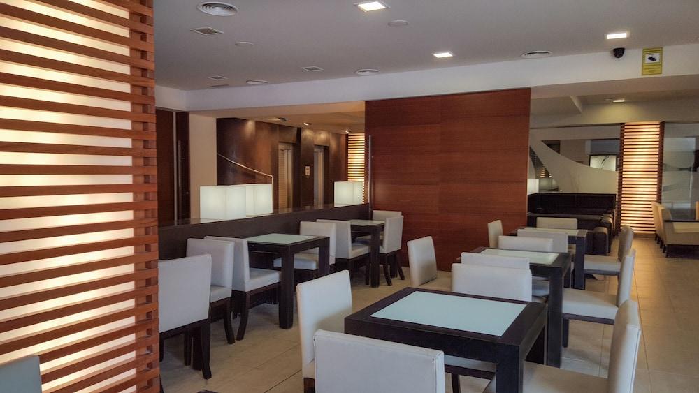 Cesar Augustus Hotel 3*