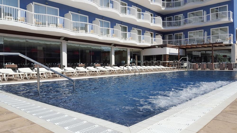 Cesar Augustus Hotel 3*