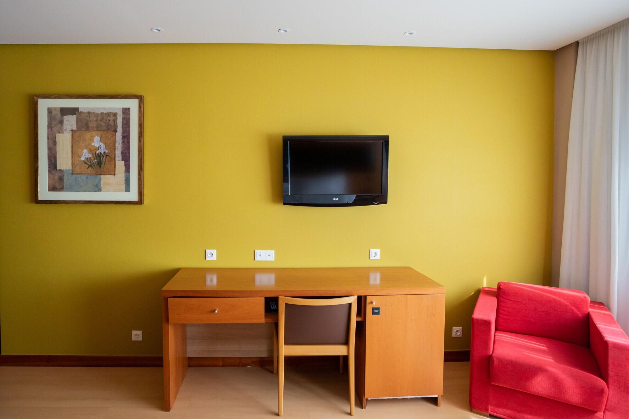 Hq La Galeria Hotel 4*