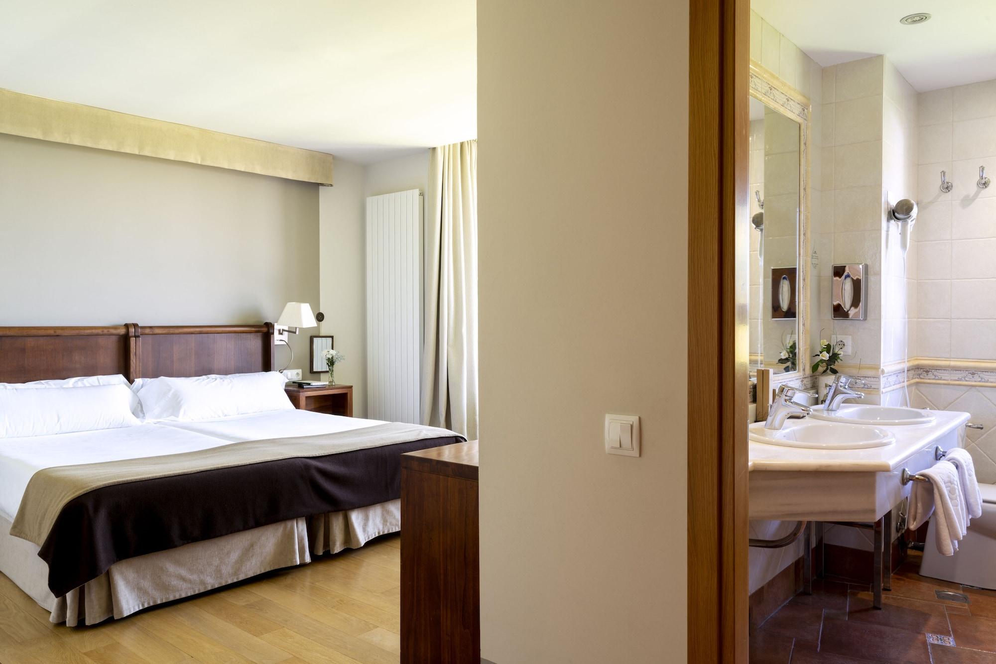 Hotel De 4*
