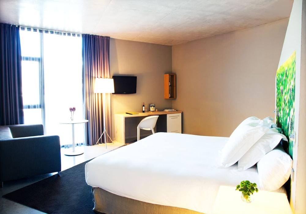 Viura Hotel