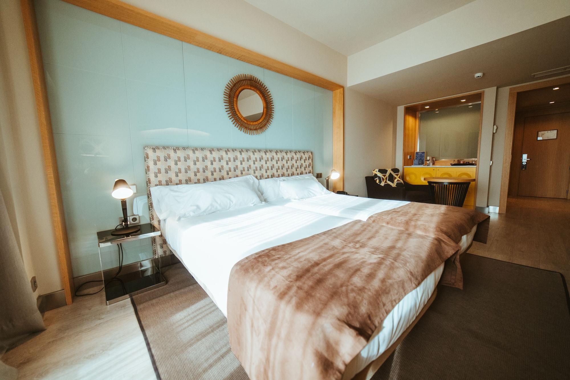 Hotel Barcelo Conde Luna 4*