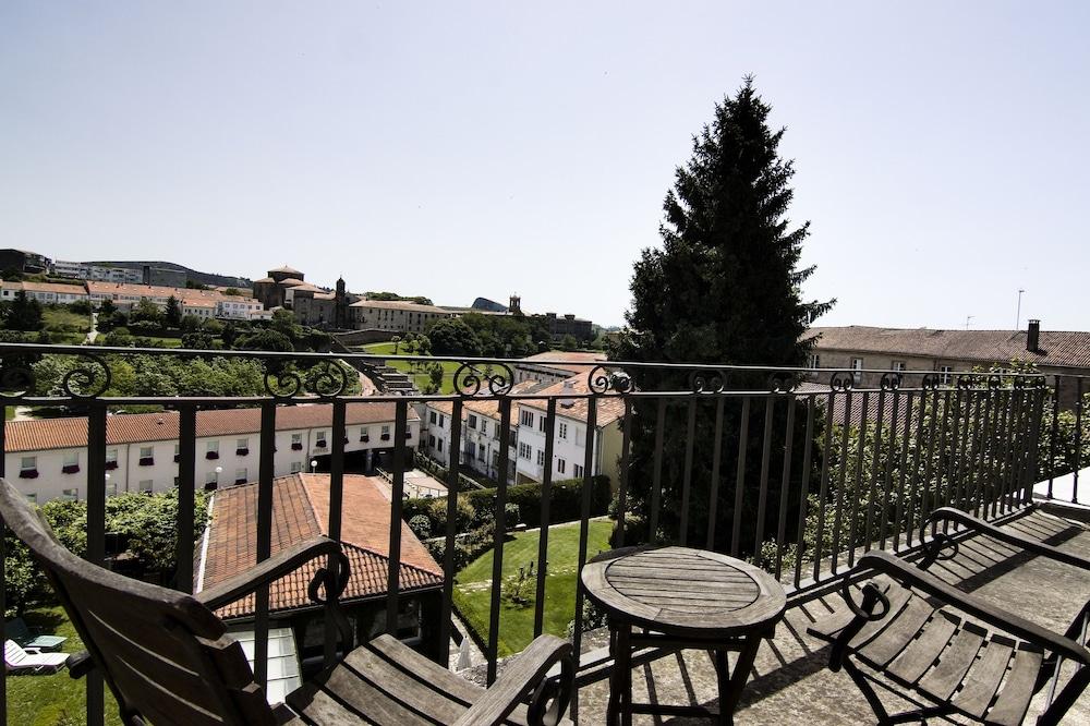 Hotel Virxe Da Cerca By De Compostela