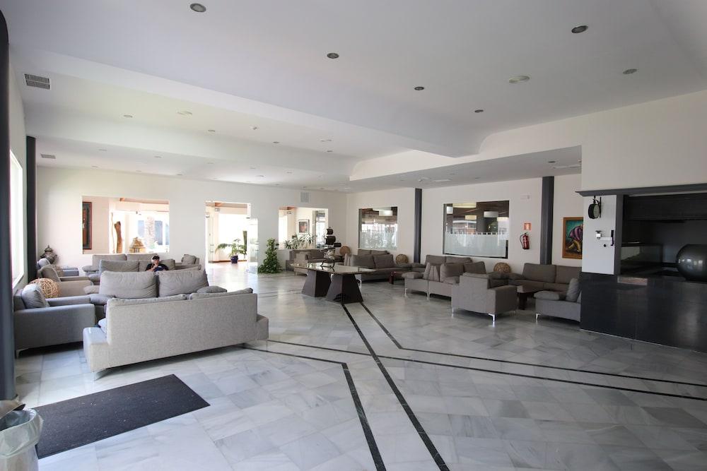 Hotel Ohtels Carabela 4*